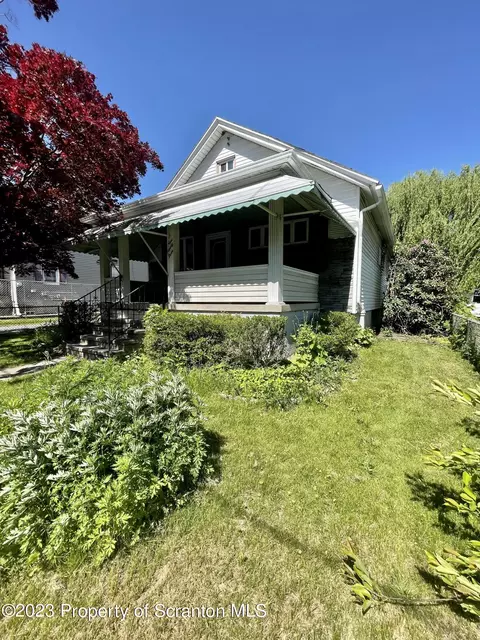 993 N Sumner Ave, Scranton, PA 18504