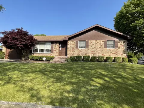 437 Saint Francis Cabrini St, Scranton, PA 18504