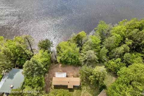 151 Lake Shore Dr, Waymart, PA 18472