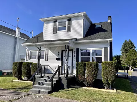 210 Barber St, Old Forge, PA 18518