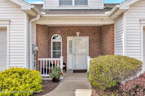 113 Beverly Dr, Archbald, PA 18403