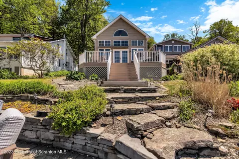 115 Cardinal Ln, Lake Ariel, PA 18436