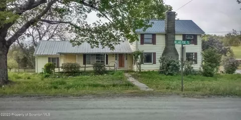 28 Williams Pond Rd, Montrose, PA 18801