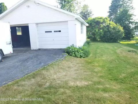 530 W Grace St, Old Forge, PA 18518 photo 5