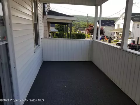 530 W Grace St, Old Forge, PA 18518 photo 3