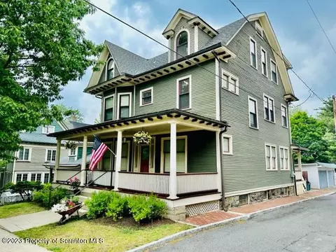 1213 E Gibson St, Scranton, PA 18510 photo 2