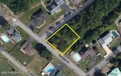 Cor Parkdale&clairmont L9, Dickson City, PA 18519