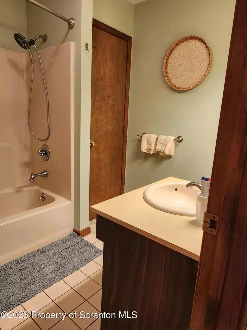  108 Echo Dr, South Abington, PA 18411 photo 25