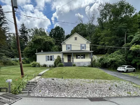 316 Scott Rd, Clarks Summit, PA 18411