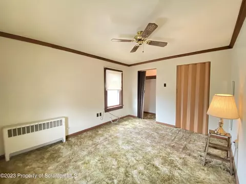 621 E Drinker St, Dunmore, PA 18512 photo 16