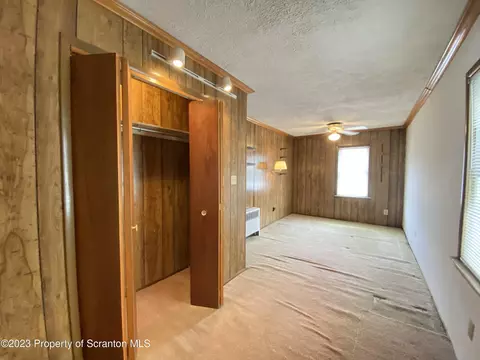 621 E Drinker St, Dunmore, PA 18512 photo 11