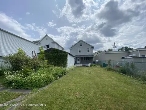621 E Drinker St, Dunmore, PA 18512 photo 36