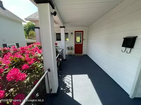 145 Gorham Ave, Mayfield, PA 18433 photo 3