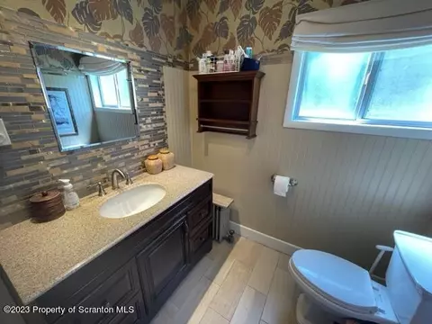 145 Gorham Ave, Mayfield, PA 18433 photo 22