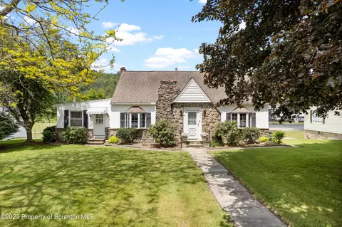359 Main St, New Milford, PA 18834
