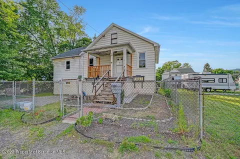 1447 Von Storch Ave, Scranton, PA 18509