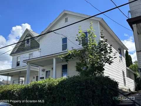 811 Eynon St, Scranton, PA 18504