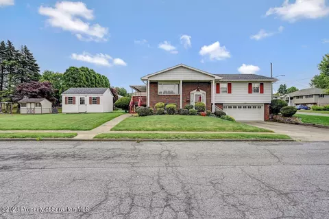 3903 Laurel Ave, Moosic, PA 18507