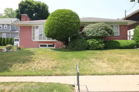 703 N Rebecca Ave, Scranton, PA 18504