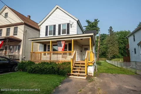 612 Boulevard Ave, Dickson City, PA 18519