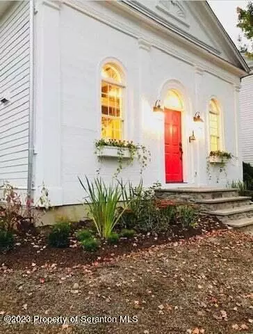 1208 Main St, Waverly, PA 18471