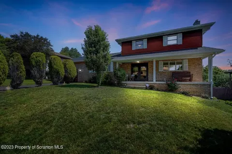 9 Sonny Dr, Old Forge, PA 18518
