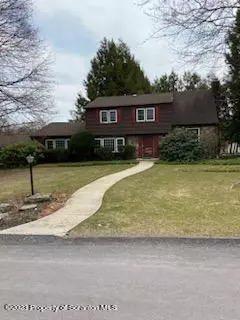 6 Colonial Dr, Dallas, PA 18612