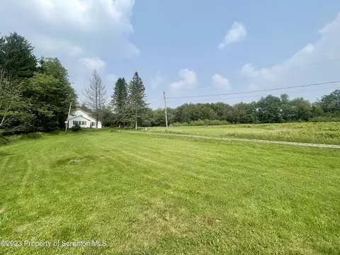 5171 Pa-247, Clifford Township, PA 18421