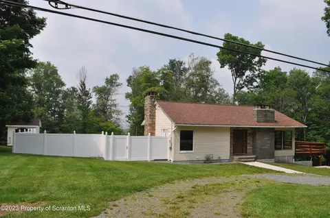 313 Golf Hill Rd, Honesdale, PA 18431