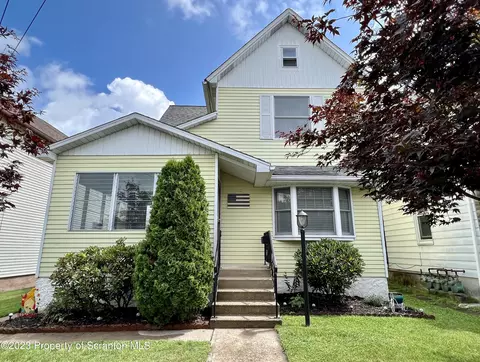 111 E Atherton St, Taylor, PA 18517
