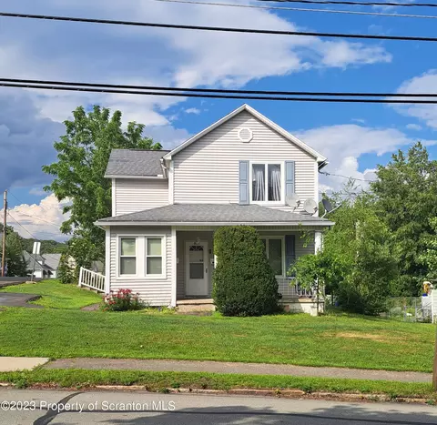 816 W Lackawanna Ave, Blakely, PA 18447