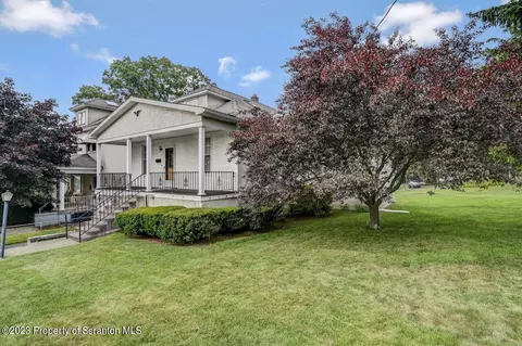 1423 Maple St, Scranton, PA 18505