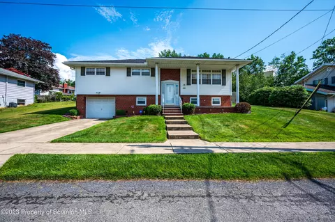 4105 Kreig Ave, Moosic, PA 18507