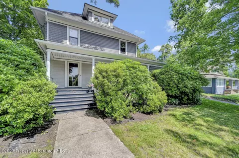 208 W Grove St, Clarks Summit, PA 18411