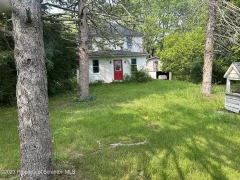 4385 Sr 438, Dalton, PA 18414