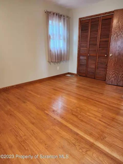 1227 Mowry St, Old Forge, PA 18518 photo 13