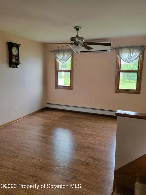 1227 Mowry St, Old Forge, PA 18518 photo 10
