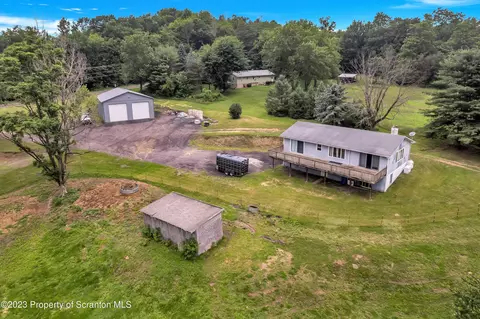 128 Hollisterville Hwy, Moscow, PA 18444