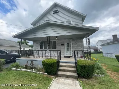 925 Cottage St, Peckville, PA 18452