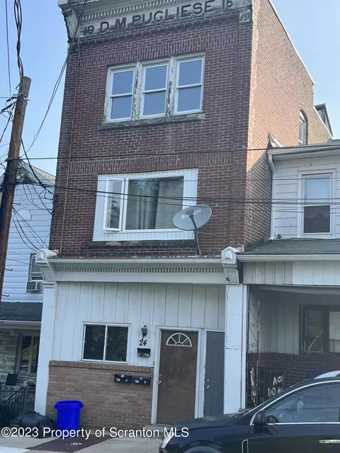 24 E Columbus St, Pittston, PA 18640