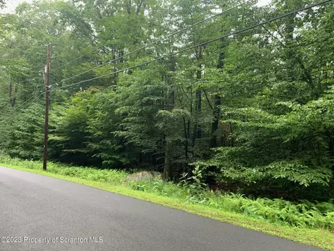 1016 Lyman Ln # G, Gouldsboro, PA 18424