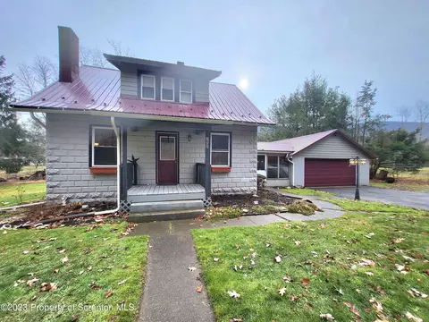 1002 Hunter Hwy, Tunkhannock, PA 18657