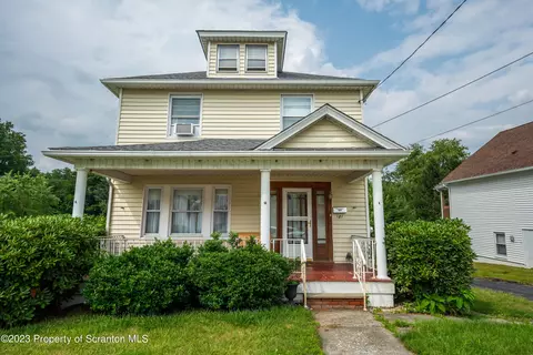 121 Vaughn St, Olyphant, PA 18447