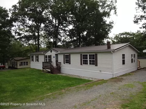 22 22 Hi View Ter, Jefferson Twp, PA 18436