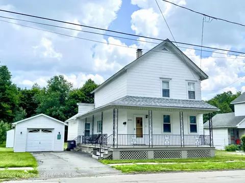 608 Lackawanna Ave, Mayfield, PA 18433