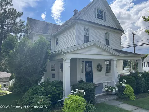315 W Drinker St, Dunmore, PA 18512