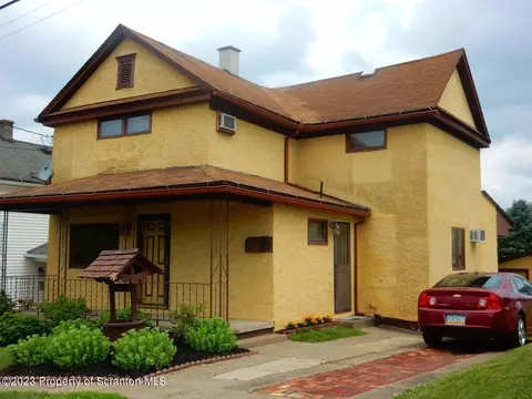 513 Clark, Throop, PA 18512