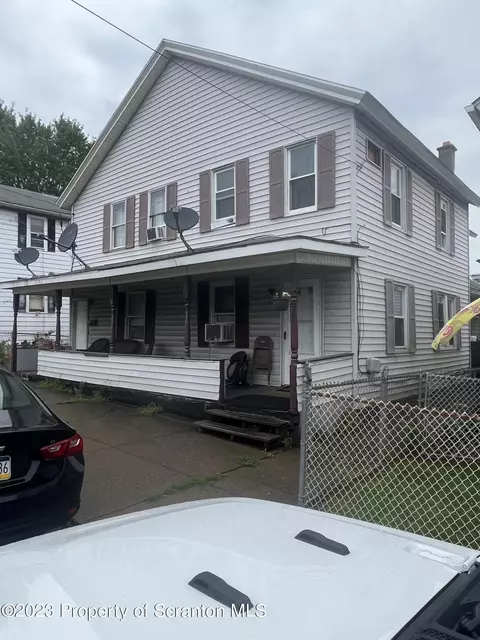 214-216 Union St, Taylor, PA 18517