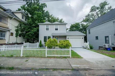 1646 Roselyn Ave, Scranton, PA 18510