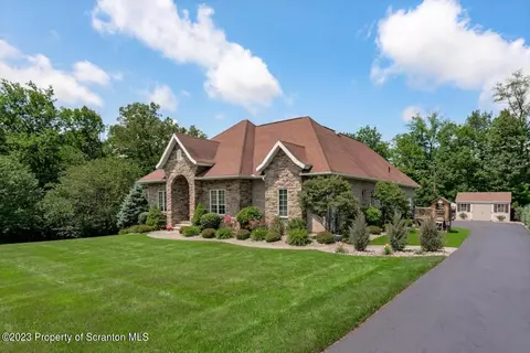 101 French Manor Rd, Clarks Summit, PA 18411